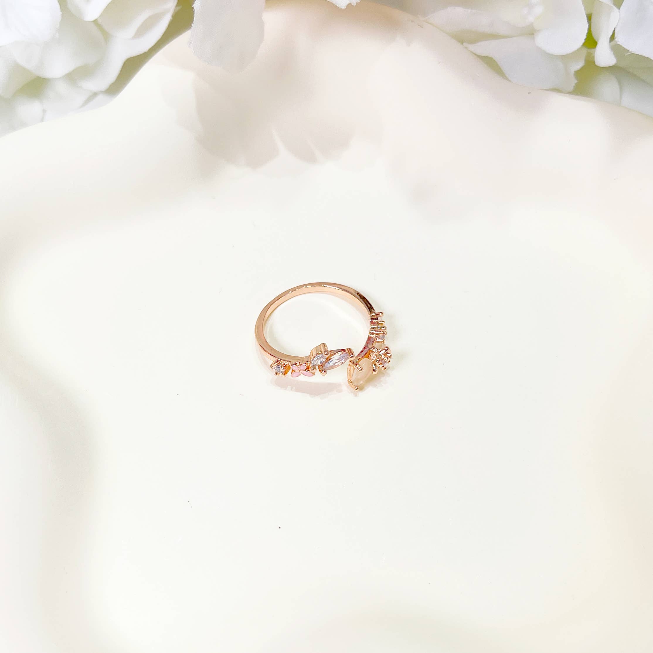 Flower pink stone ring